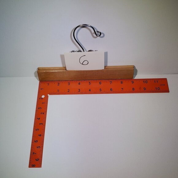 VINTAGE WOOD PANTS HANGERS..1970 ERA..BUNDLE NO. SIX..BUNDLE QUANTITY SIX - Picture 3 of 3